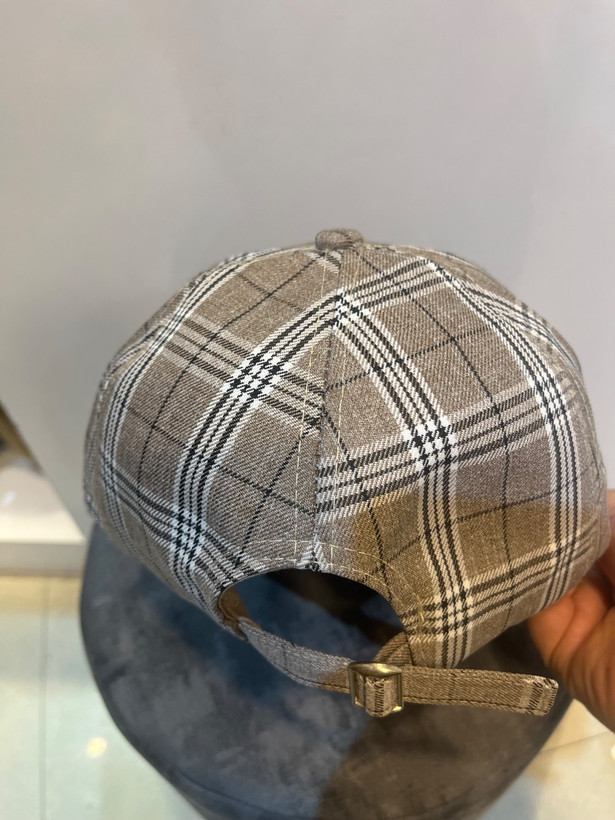 کلاه چهارخونه پارچه ای