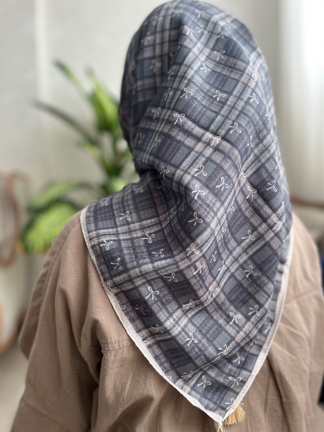روسری نخی پاپیونی قواره 90 در رنگبندی