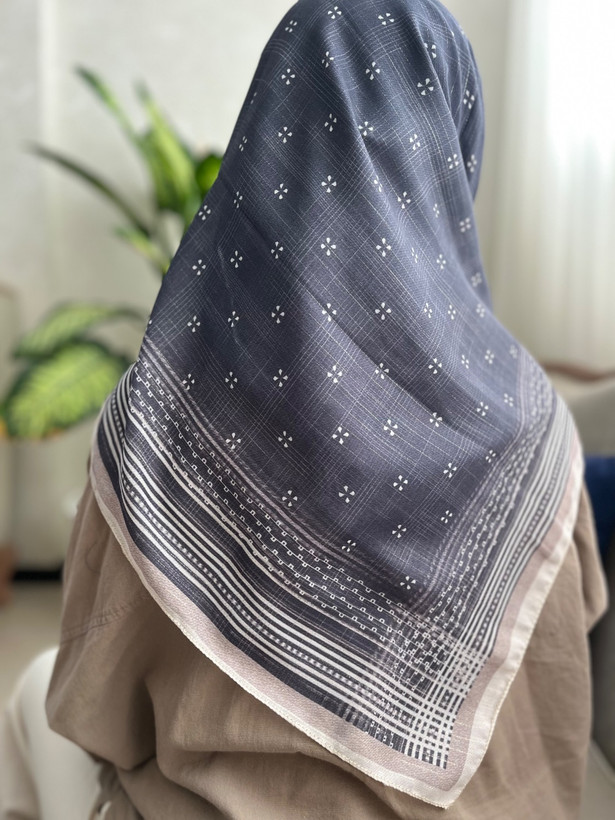 روسری قواره 95 طرحدار -نخی و سبک