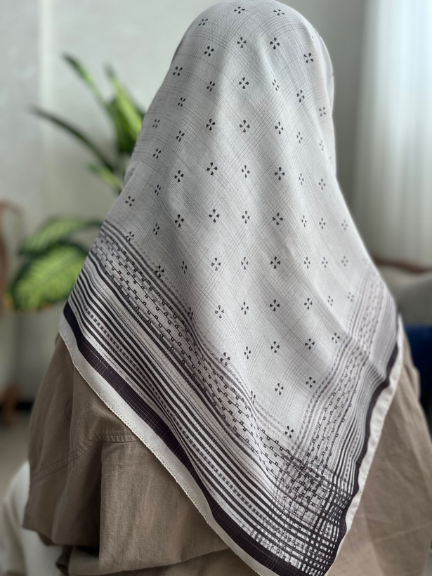 روسری قواره 95 طرحدار -نخی و سبک