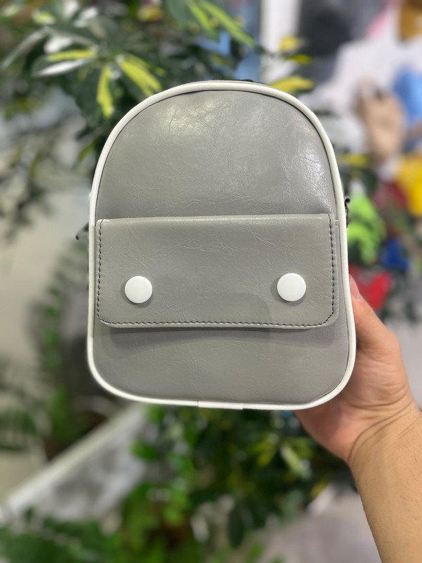کوله پشتی اسپرت مینیمال با رنگبندی