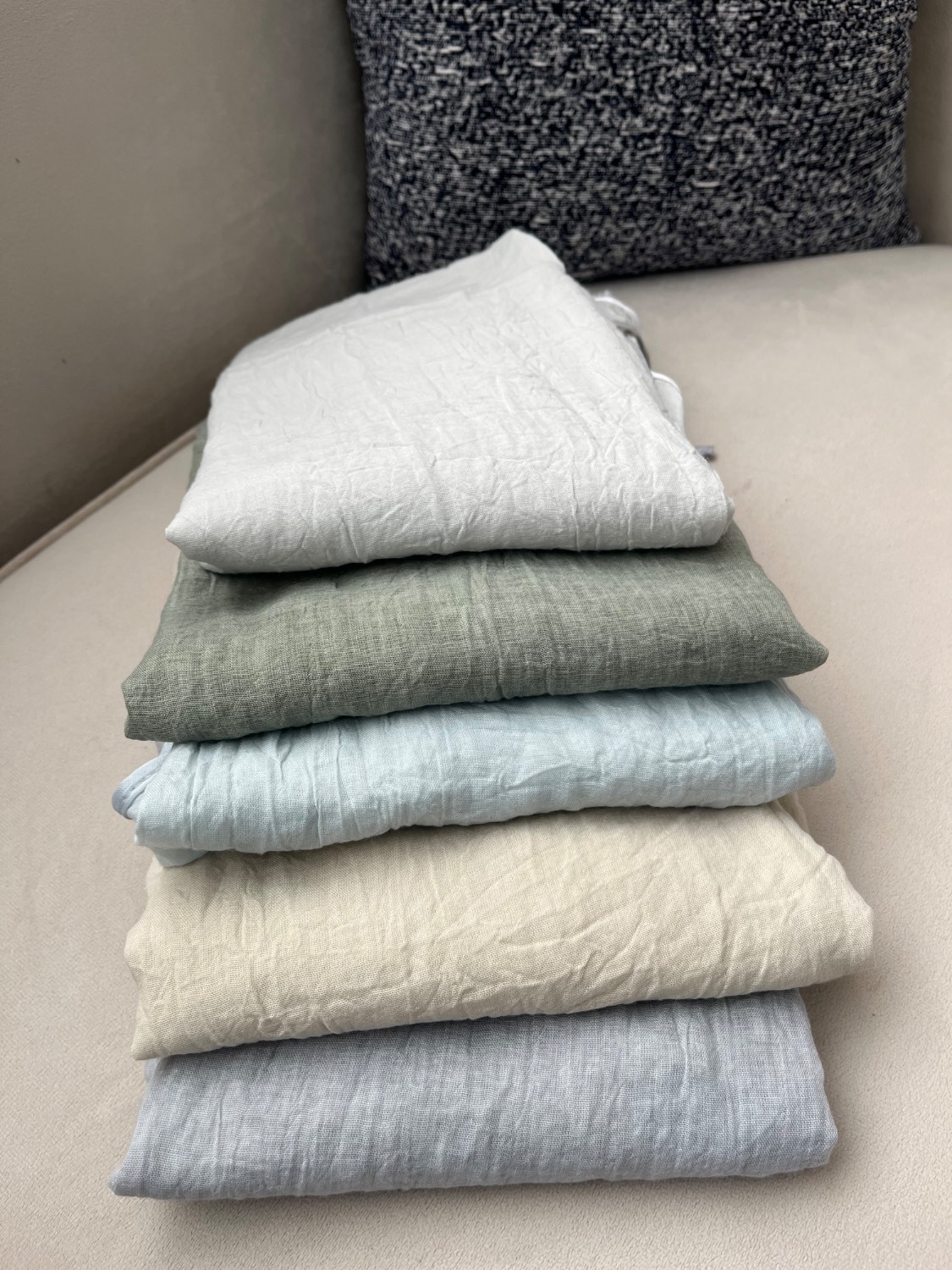 شال سنگشور ساده وارداتی دارای رنگبندی