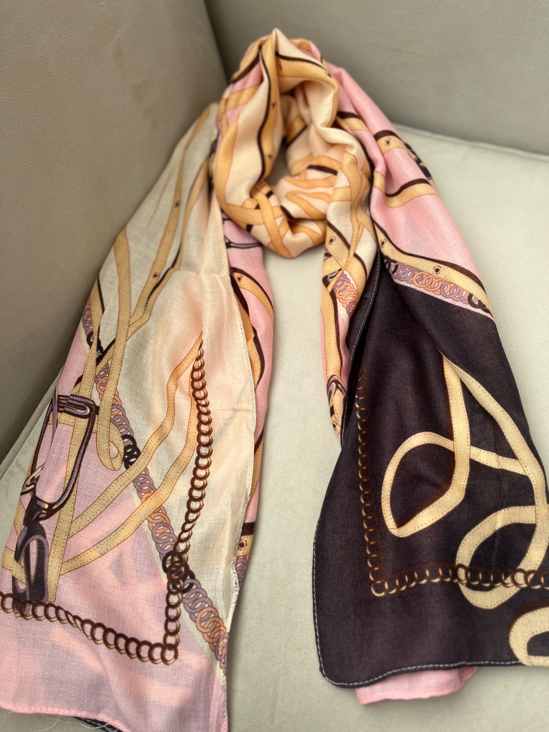 شال طرحدار سیااسکارف وارداتی