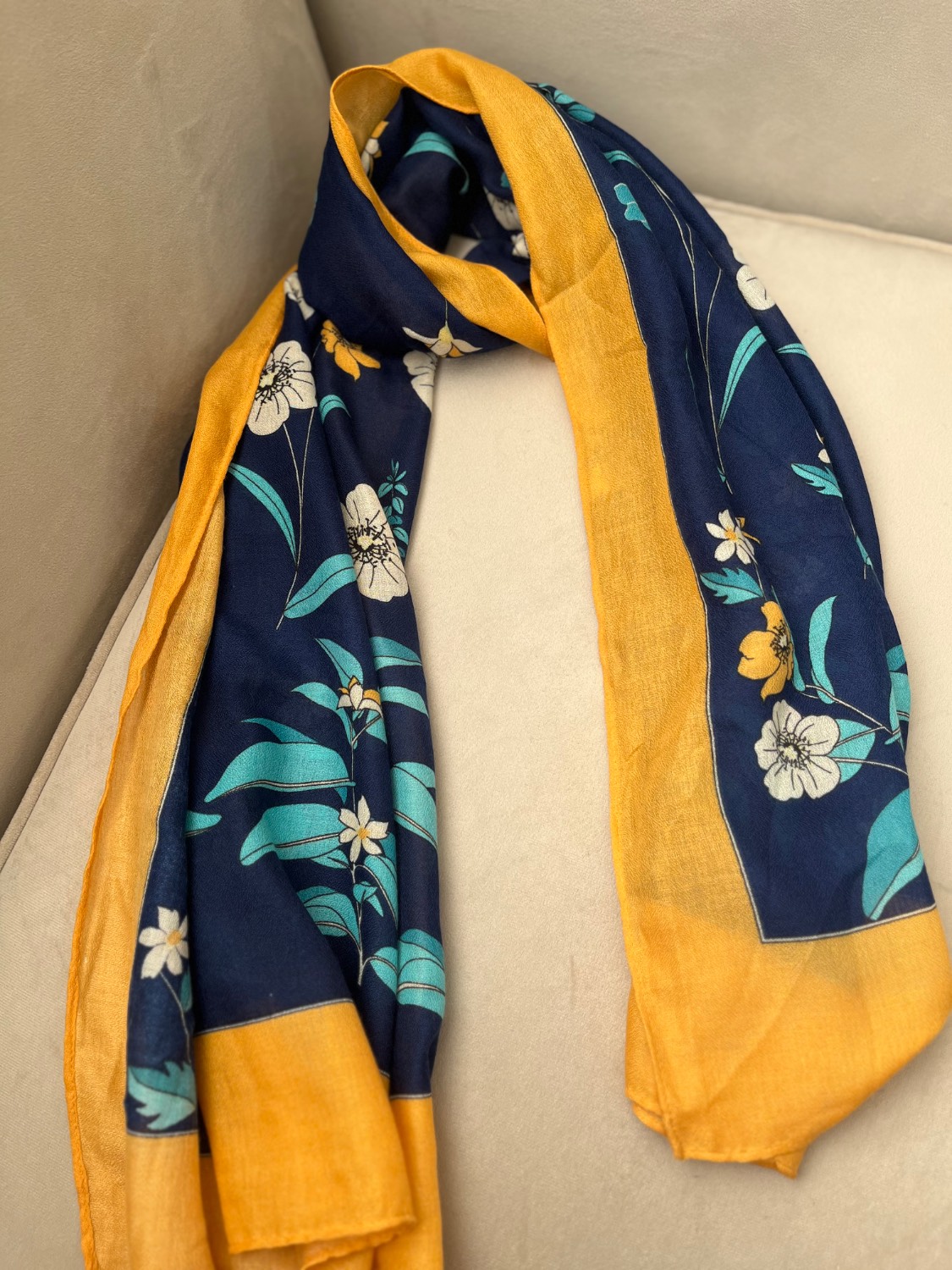 شال طرحدار سیااسکارف وارداتی