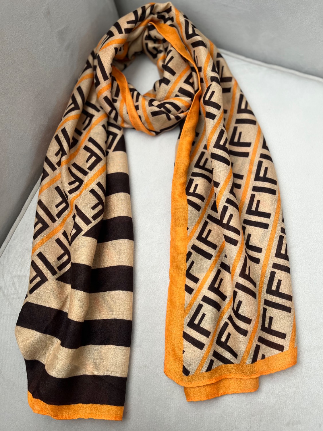 شال طرحدار سیااسکارف وارداتی