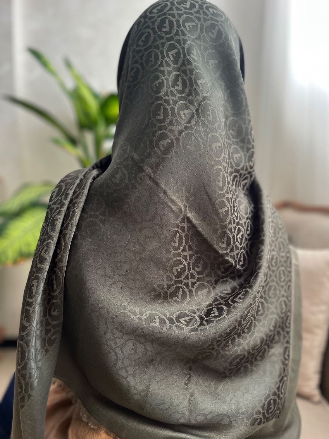 روسری نخ ابریشم ژاکارد قواره 140