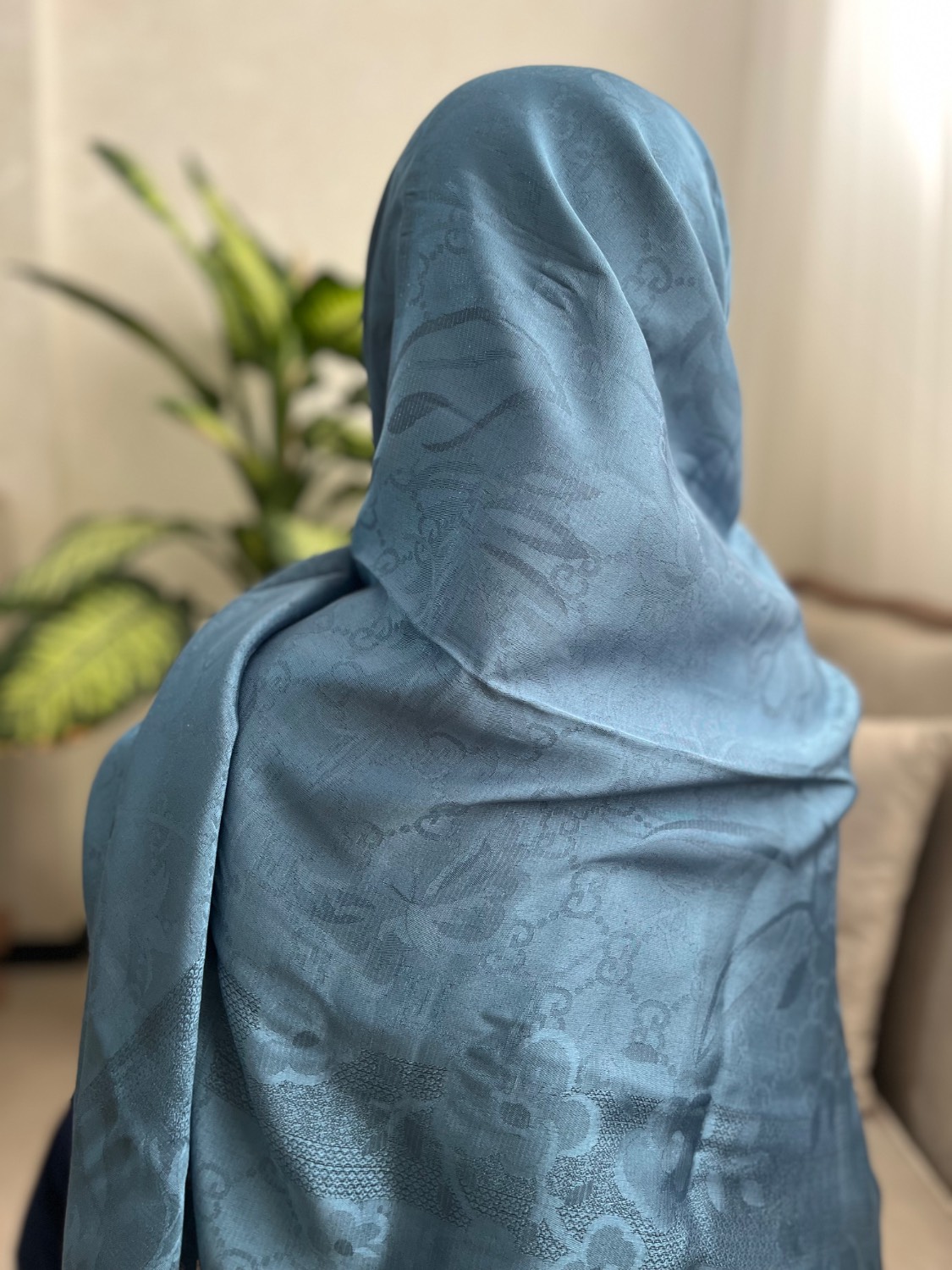 روسری نخ ابریشم ژاکارد لمه دار قواره 140