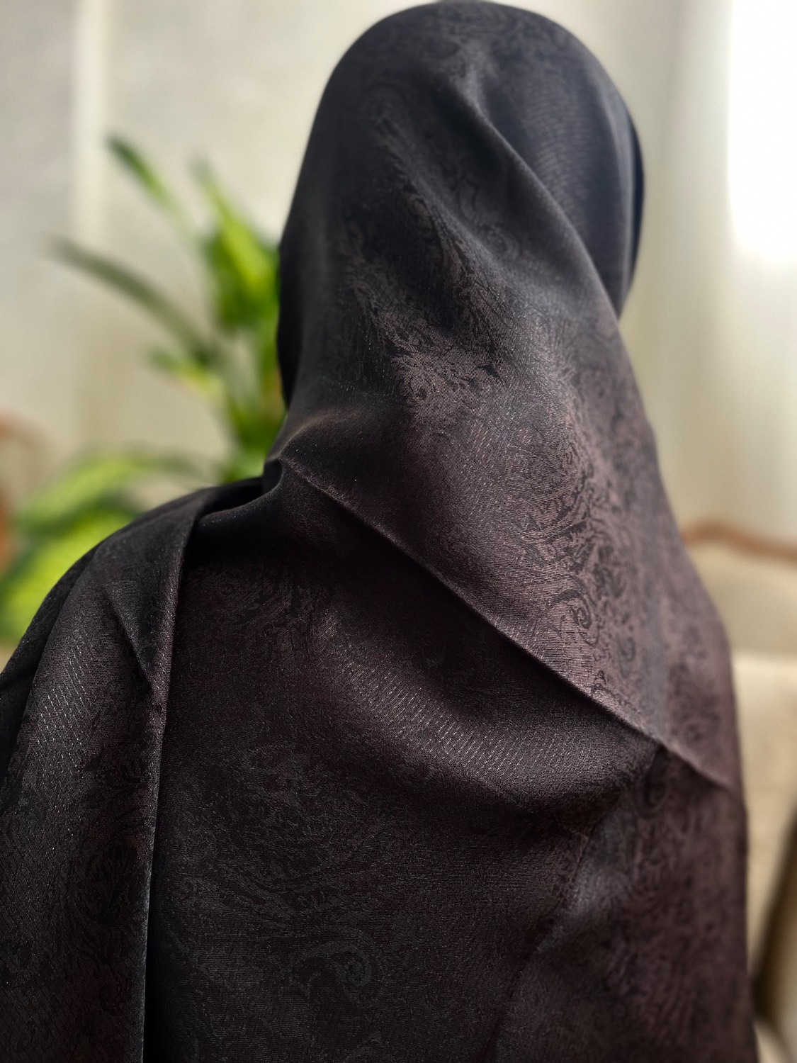 روسری نخ ابریشم ژاکارد لمه دار قواره 140