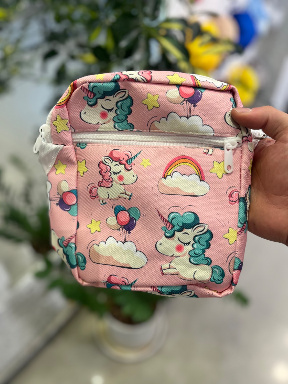 کیف دوشی دخترانه برزنتی دارای دو طرح فانتزی