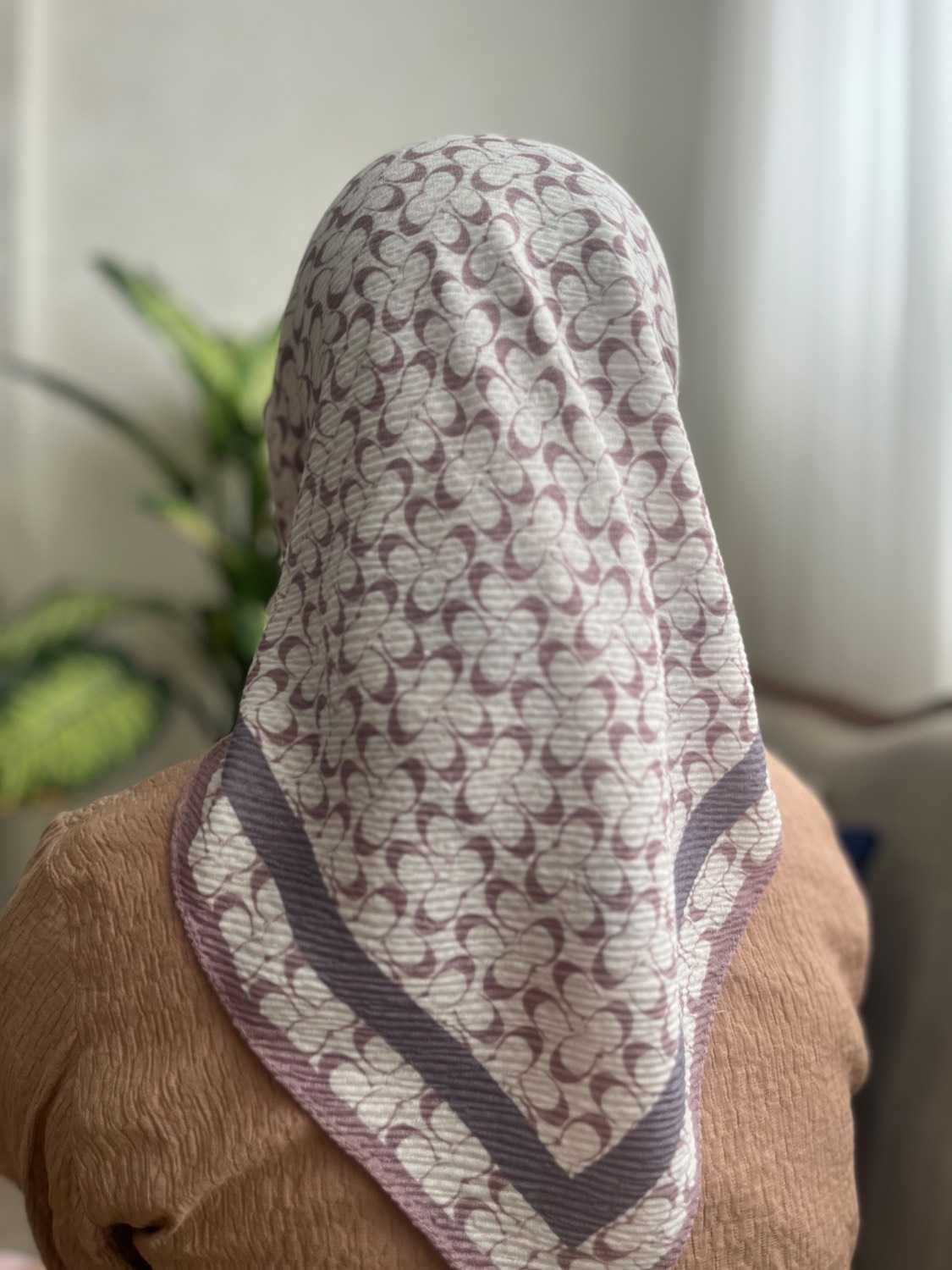 روسری نخی قواره 90 پلیسه | دارای طرح بندی