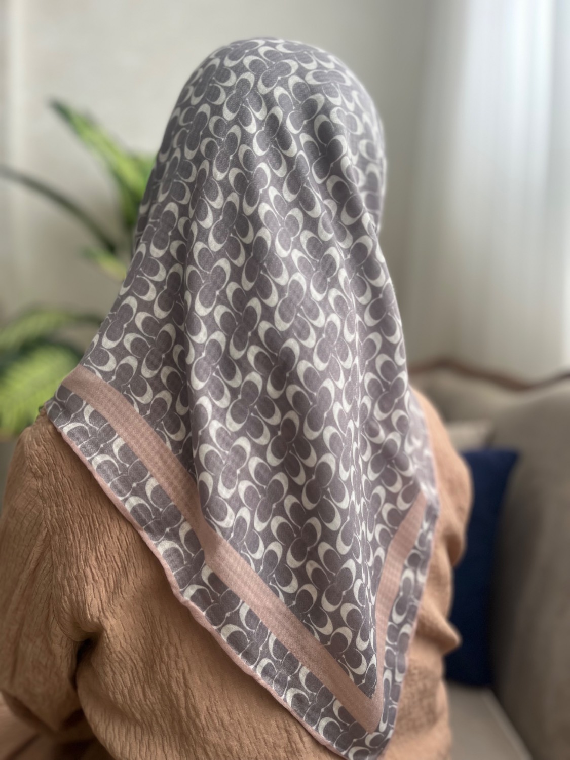 روسری نخی قواره 90 | دارای طرح بندی