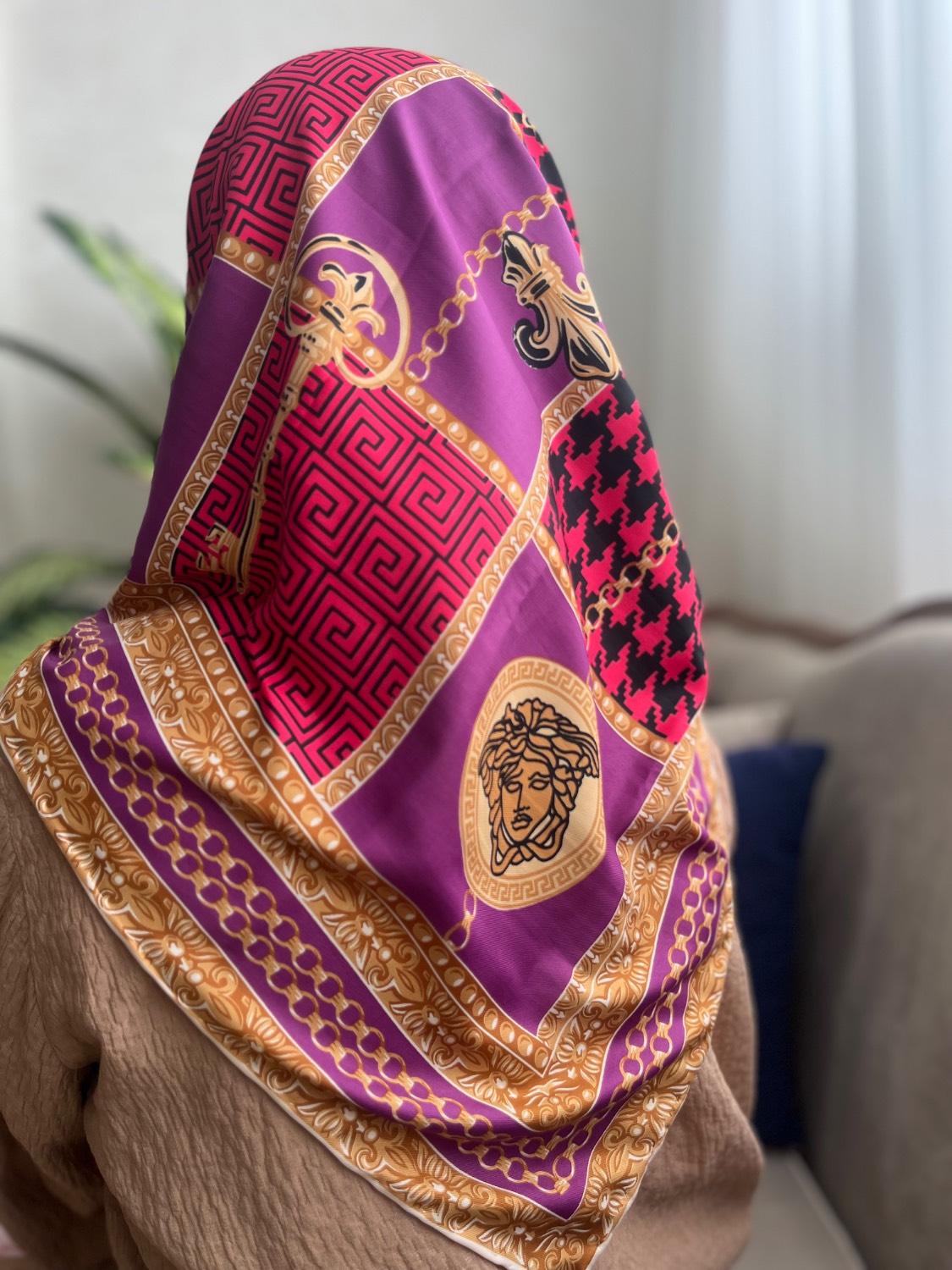 روسری ابریشم تویل قواره 100 | دور دست دوز