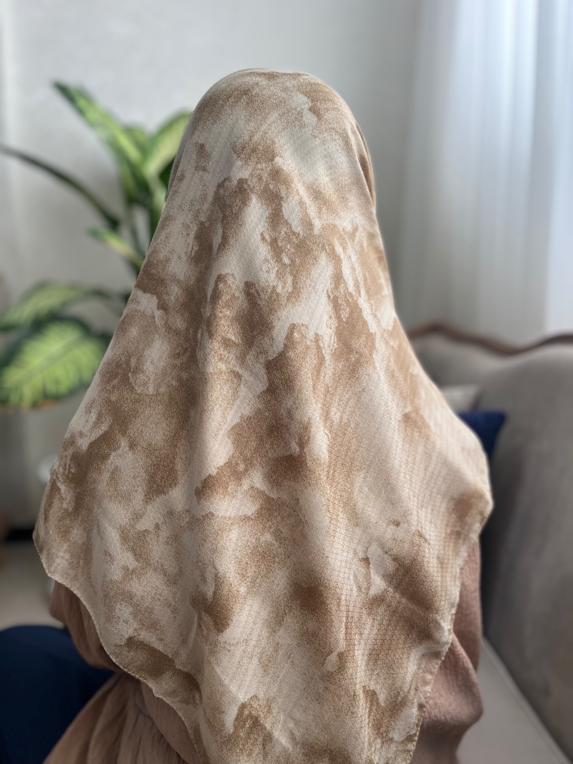 روسری نخی طرح ابر و بادی | رنگ کرم