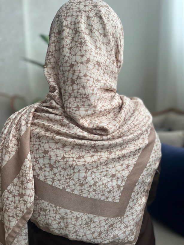 روسری نخی طرحدارقواره ۱۴۰