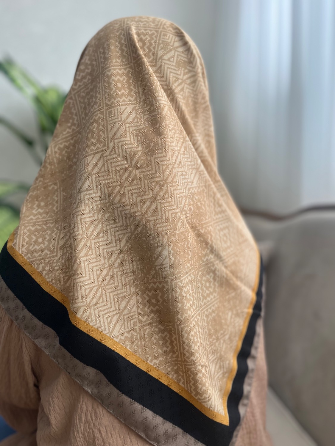 روسری نخی طرحدار پاییزه قواره 90