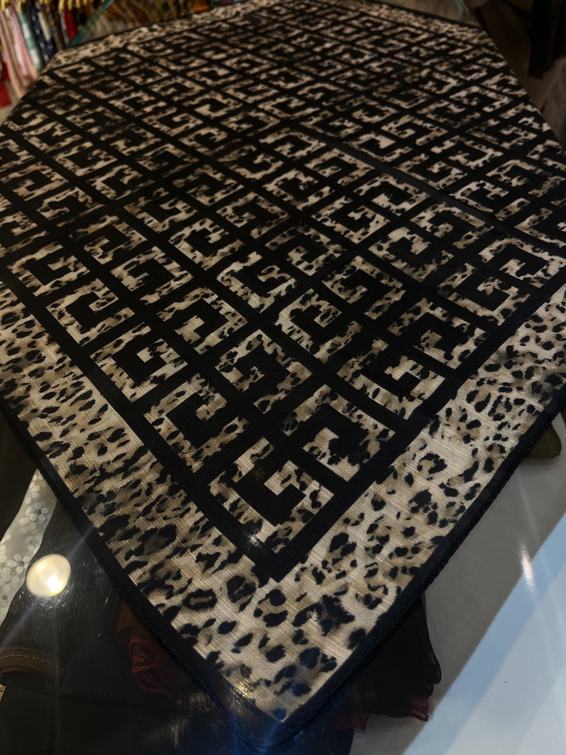 مینی اسکارف نخی طرحدار