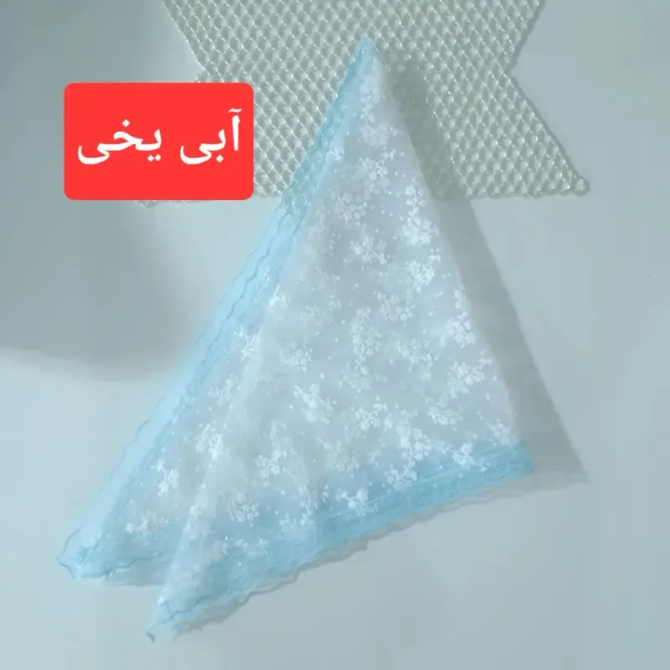 مینی اسکارف مجلسی سفید سه گوش طرح گل شکوفه ای ابعاد 75 در 75 سانتیمتر جنس توری گیپور